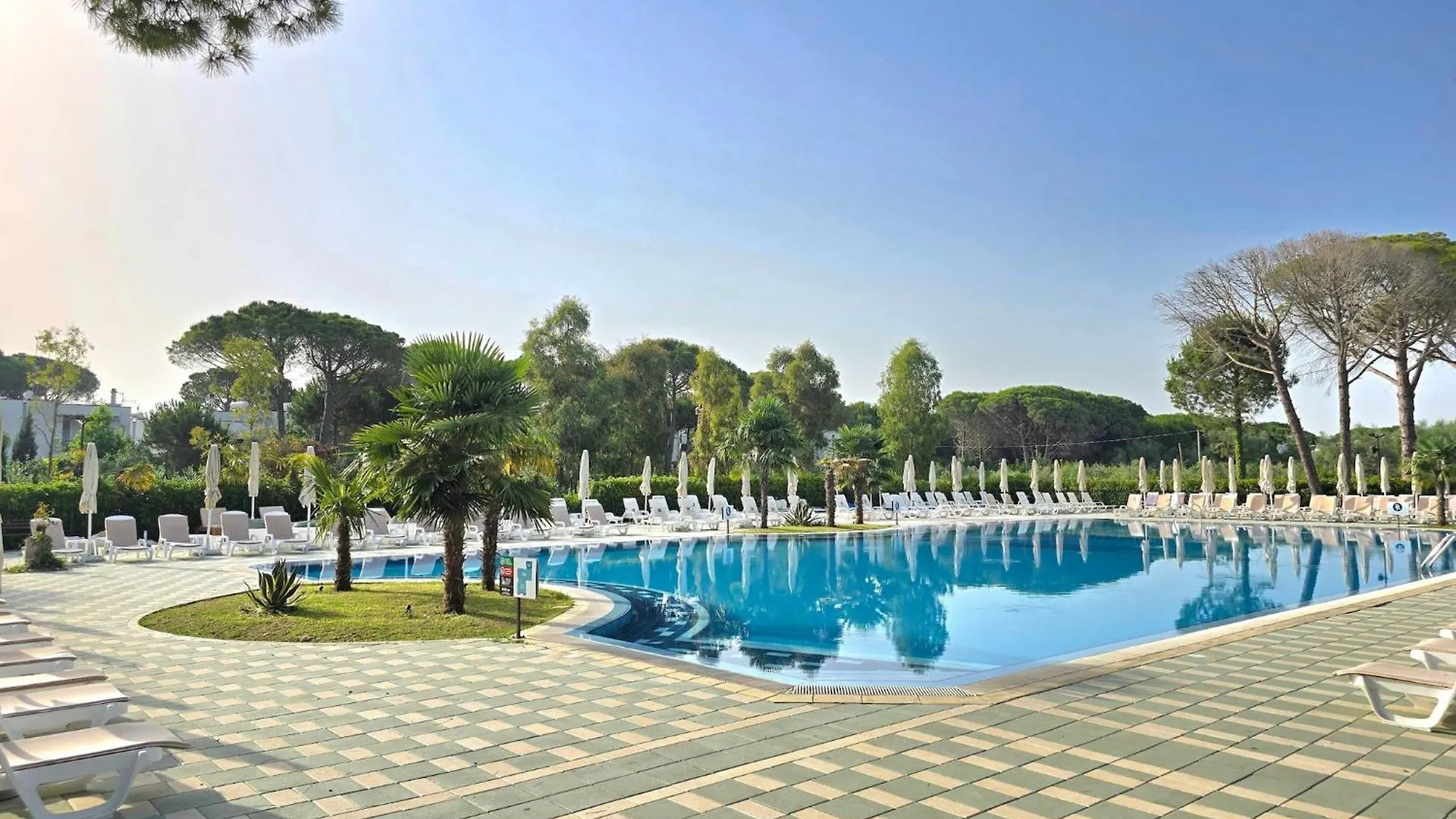 Holiday Villa For Seven Guests Plazhi San Pietro